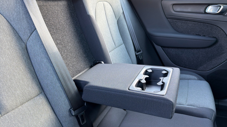 Volvo XC40 2.0 B3P Plus Dark 5dr Auto Petrol Estate